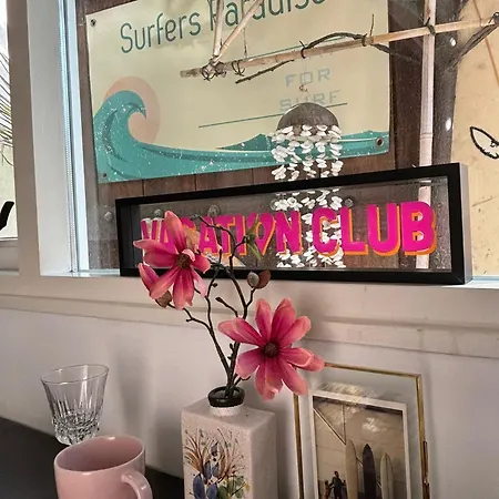 Tiny House - Surfers Paradise בית נופש