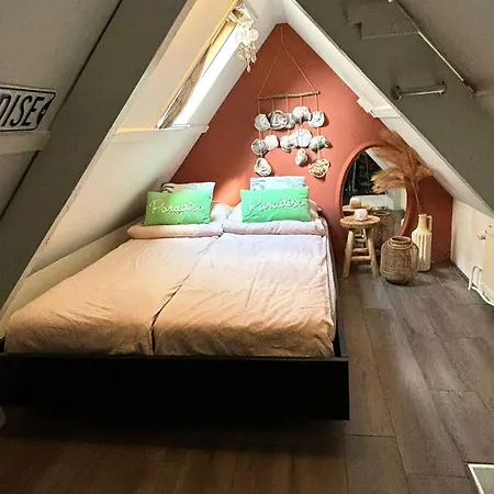 Semesterbostad Tiny House - Surfers Paradise Noordwijk