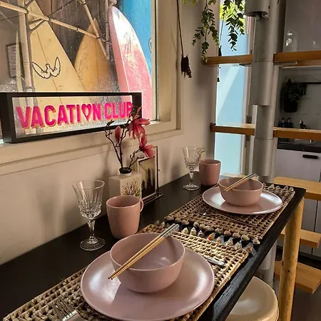 בית נופש Tiny House - Surfers Paradise *