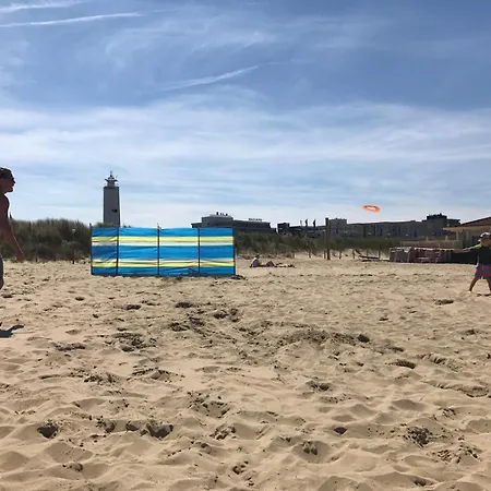 Tiny House - Surfers Paradise בית נופש